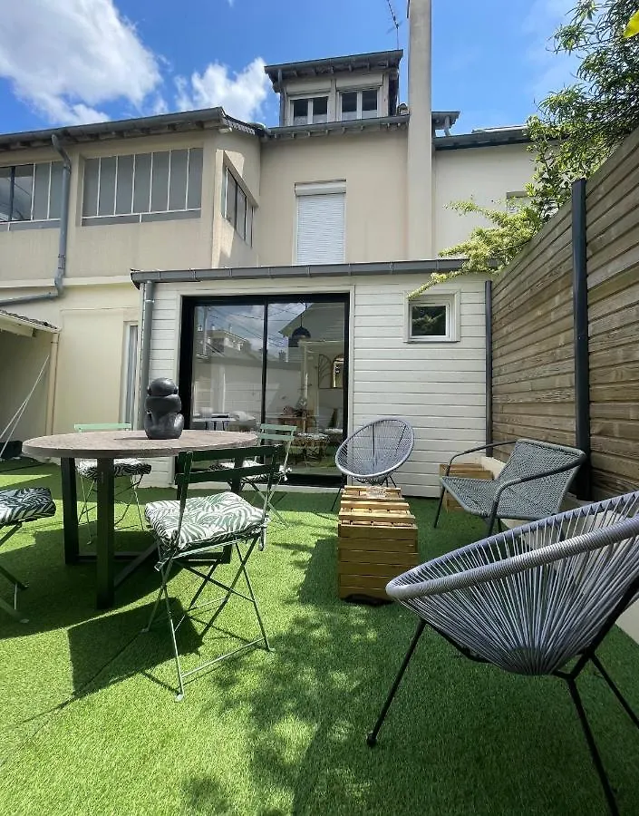 Tres Belle Maison A Rennes St Jacques سانت جاكس دي لا لاند